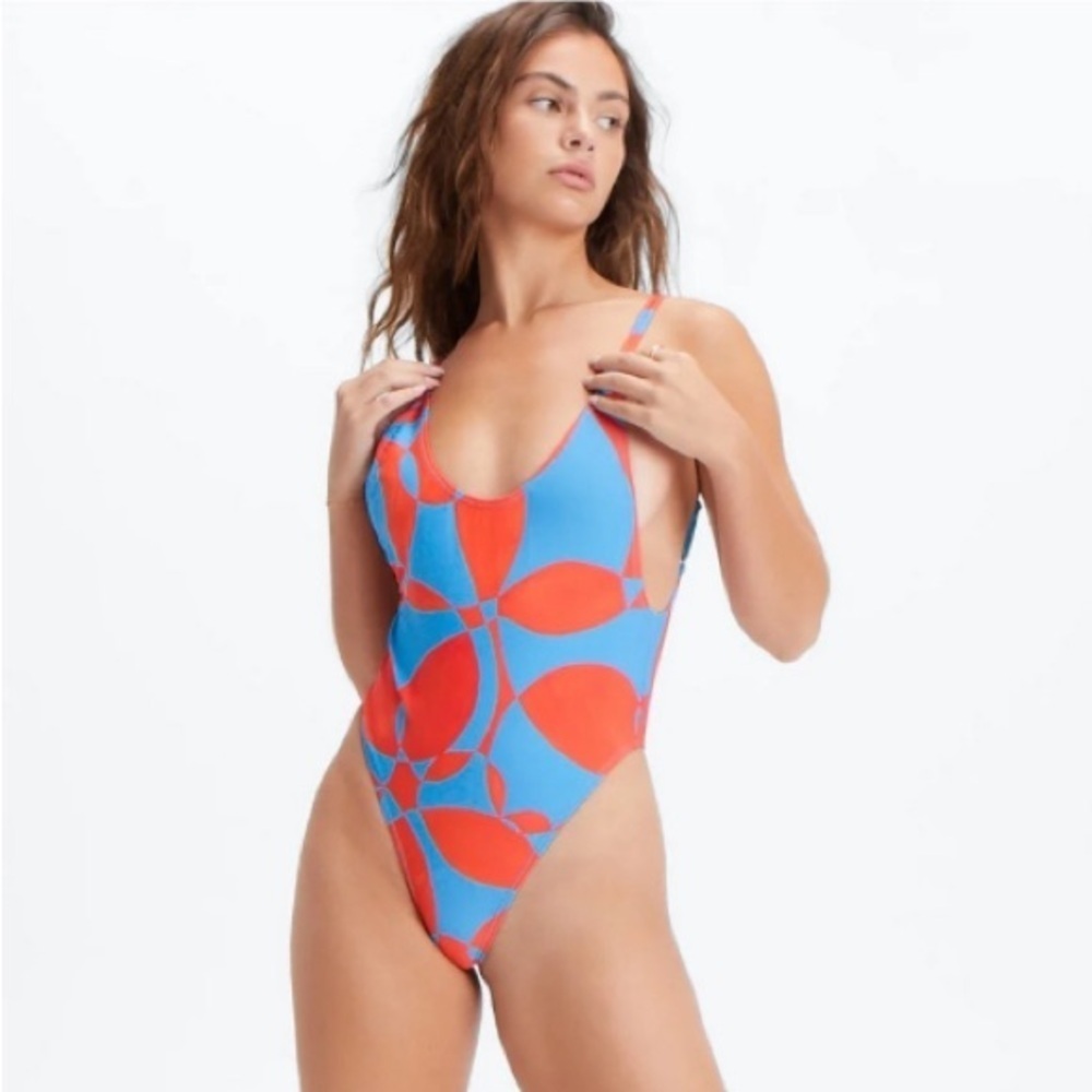 Fabletics Low Back High Cut sides one piece swimsuit size M in Floral Geo